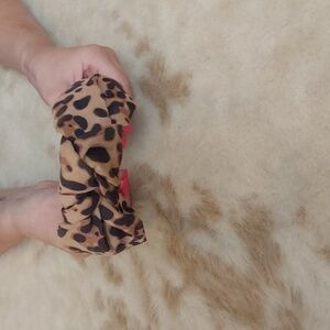 Knotted leopard headband